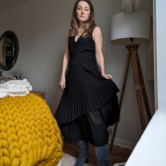 ** Being Donated Saturday ** Open To Offers Modern Citizen accordion pleat skirt - Picture 1 of 7